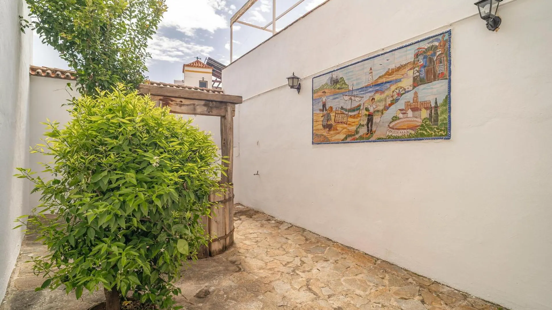 4 Bedroom Gorgeous Home In מארבלה